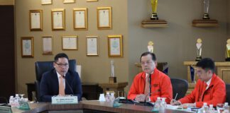 “อุตตม” มอบ 3 นโยบายให้ ธอส. กำชับให้ติดตามขยายผลมาตรการทั้งหมดก่อนหน้า