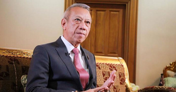 นายพิพัฒน์ รัชกิจประการ