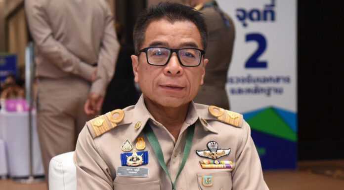 เลขาธิการ กกต. ชี้นโยบายแจกเงินหมื่นเพื่อไทย ไม่ผิดกฎหมาย
