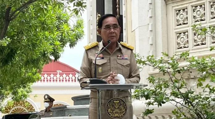 นายกฯ ห่วงโควิดระบาดในสถานประกอบการ