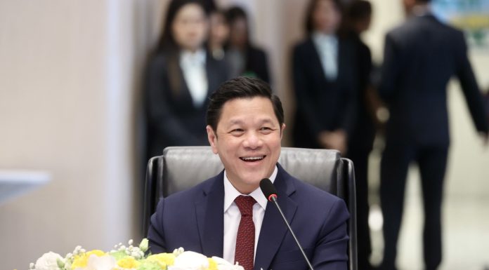 สมาคมสถาบันการเงินของรัฐ เลือก “วิทัย รัตนากร” ผู้อำนวยการธนาคารออมสิน เป็นประธานสมาคม ต่ออีกวาระ