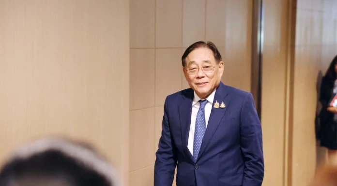 รมว.คลัง เรียกร้องกัมพูชายุติการใช้ความรุนแรง