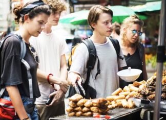 รัฐบาลเดินหน้ายกระดับสตรีทฟู้ดไทย เปิดตัวแอป “Thai Street Gold Star”