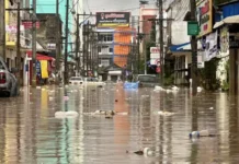 รัฐบาลย้ำสินค้าอุปโภคบริโภคมีเพียงพอ ขอ ปชช.อย่าตื่นตระหนก เตือนกักตุนสินค้า ฉวยโอกาสขึ้นราคา